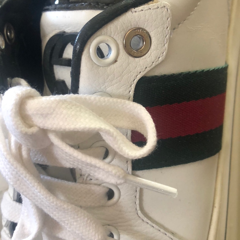 Sale ✔️Gucci Women's White Sneakers with Red and Green Stripe - Picture 5 of 12